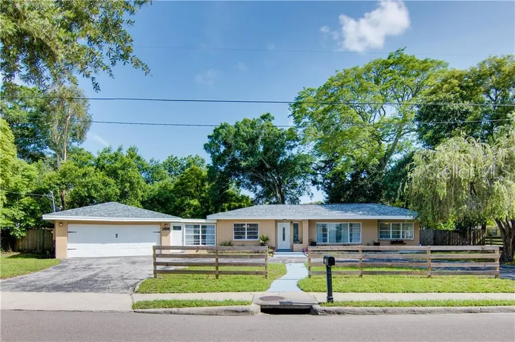 1919 E Diana Street Tampa FL 33610
