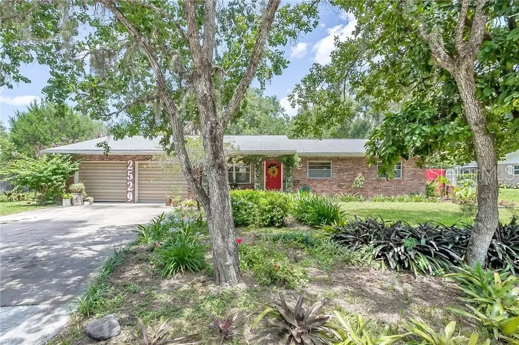 2529 Grand Avenue Deland FL 32720