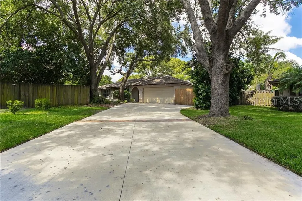 3400 Cardigan Court Orlando FL 32812