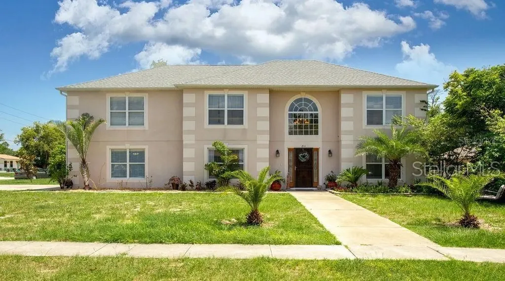 811 N Midland Drive Deltona FL 32725