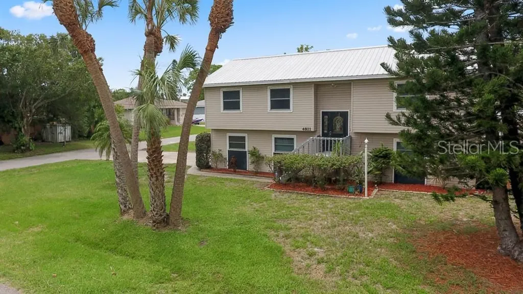 4811 5th Avenue W Palmetto FL 34221