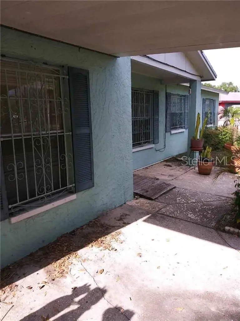2032 Balfour Circle Tampa FL 33619