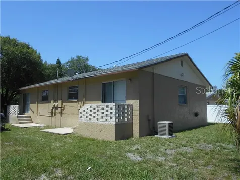 469 89th Avenue N St Petersburg FL 33702