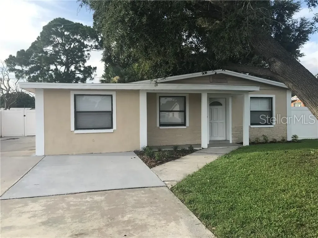 8103 Tanglewood Lane Tampa FL 33615