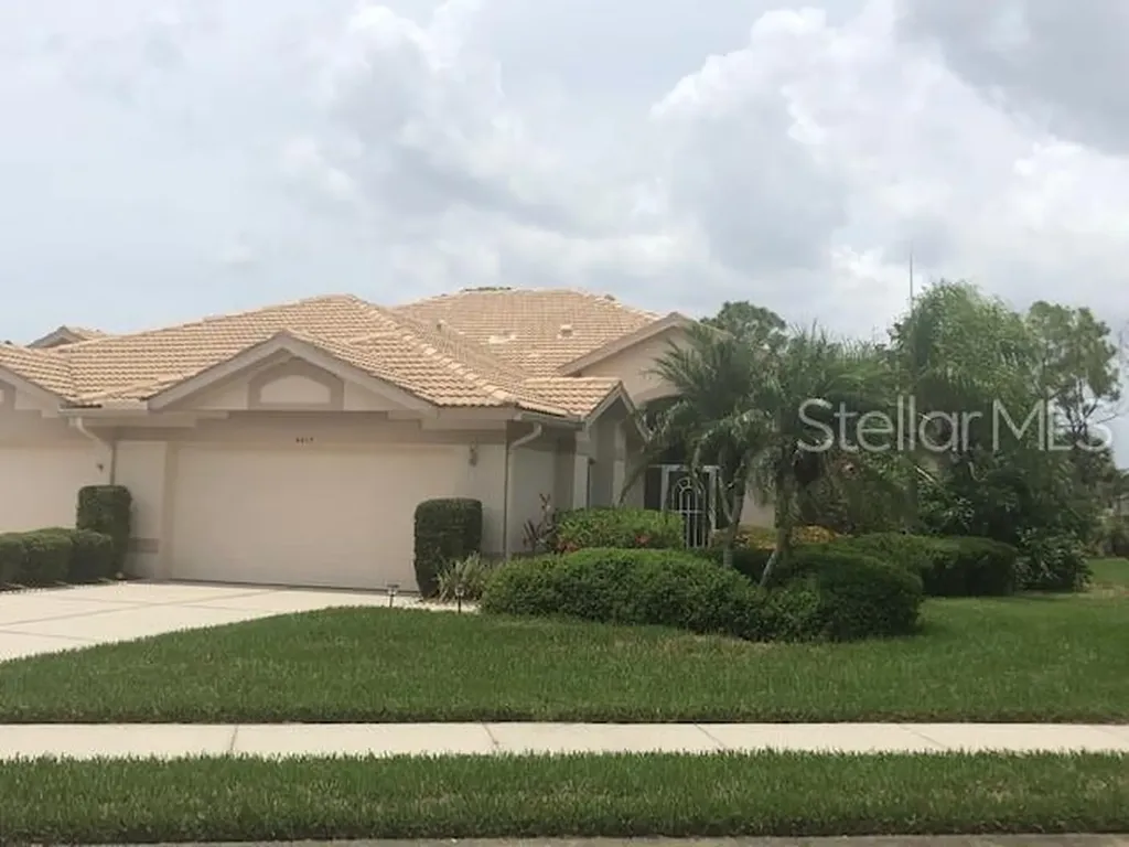 9417 Forest Hills Circle Sarasota FL 34238