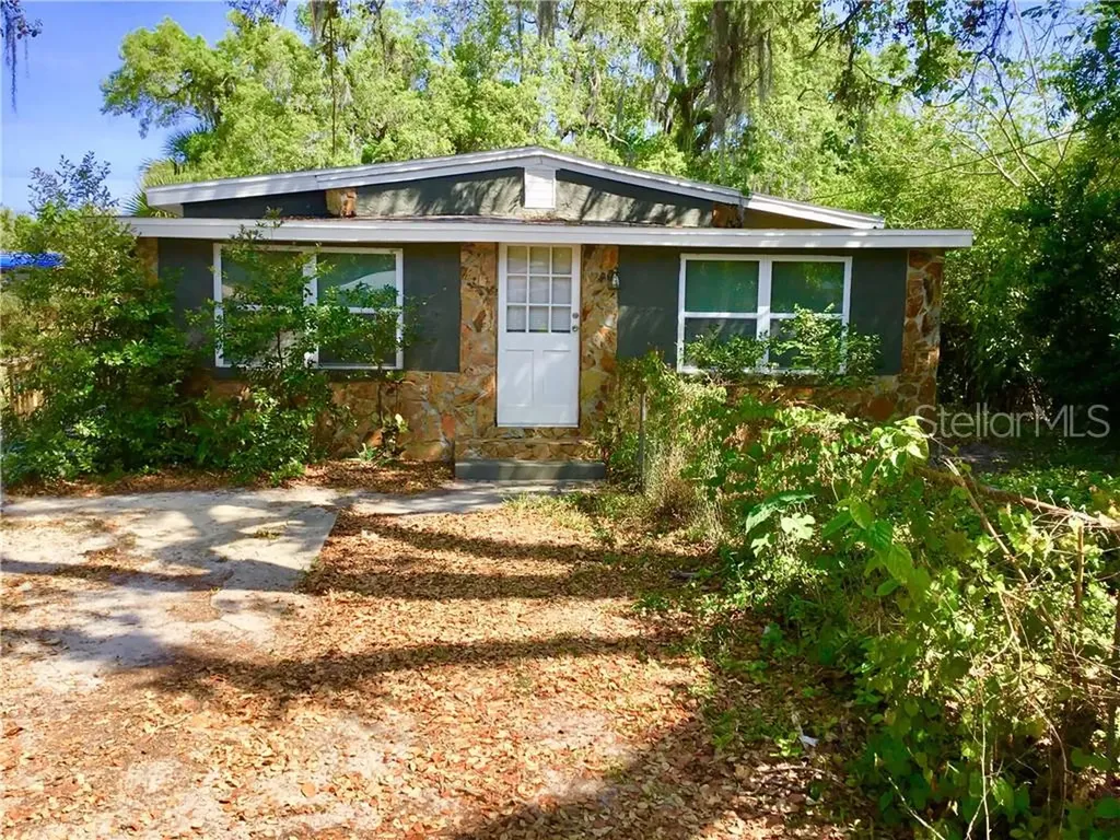 3720 Deleuil Avenue Tampa FL 33610