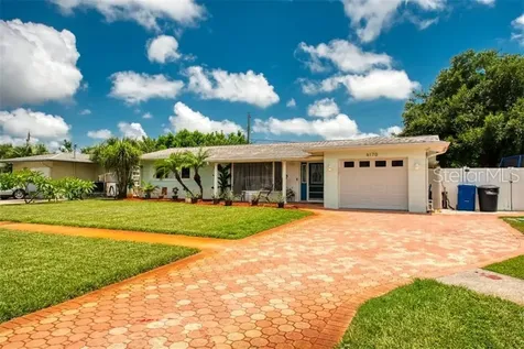 6170 30th Avenue N St Petersburg FL 33710