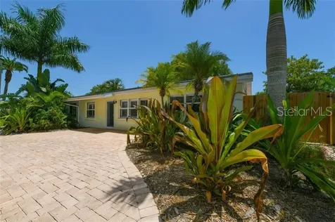 2446 Grove Street Sarasota FL 34239