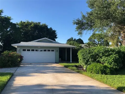 1423 54th Avenue NE St Petersburg FL 33703