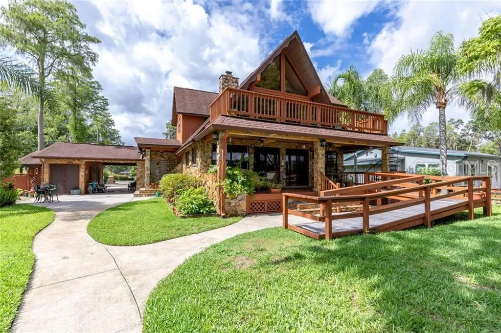 17024 Dennis Road Lutz FL 33558