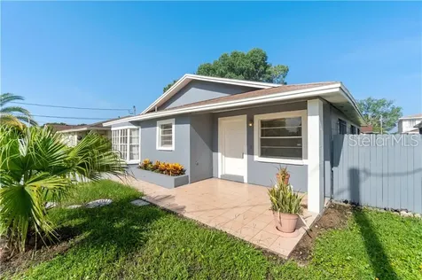 6610 Blossom Avenue Tampa FL 33614