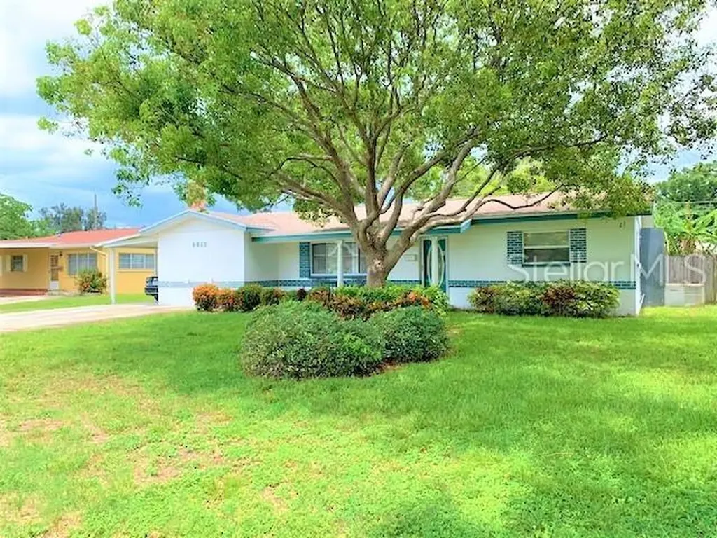6933 10th Avenue N St Petersburg FL 33710