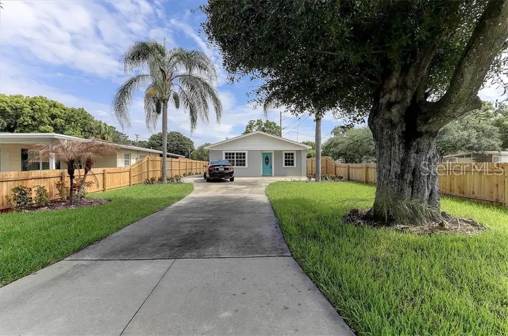 3601 W Gray Street Tampa FL 33609