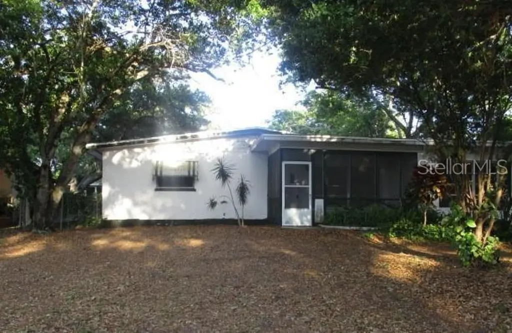 1247 Forrest Hill Drive Clearwater FL 33756