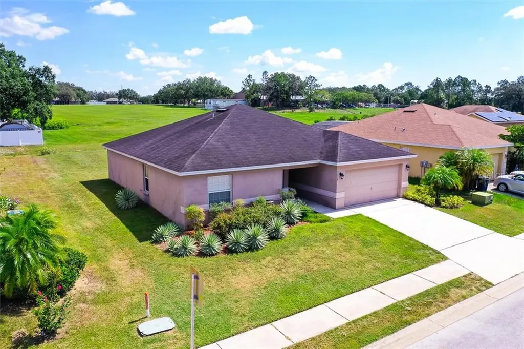 1318 Merrimack Place Davenport FL 33837