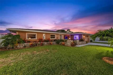 25 Oakland Hills Court Rotonda West FL 33947