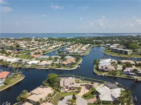 260 Freeport Court Punta Gorda FL 33950
