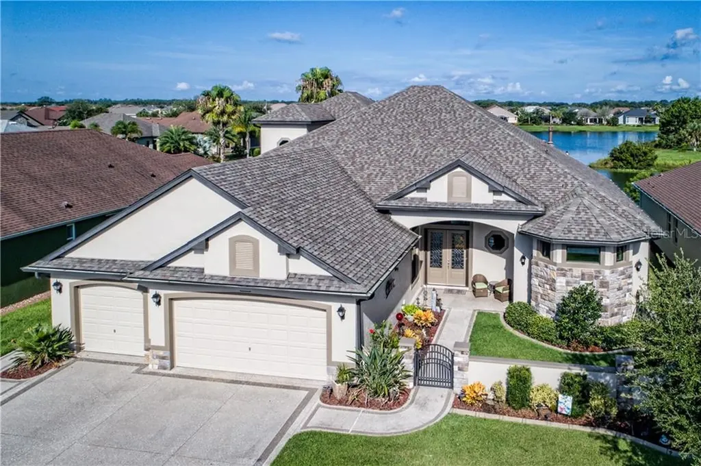 8893 Beacon Hill Avenue Mount Dora FL 32757