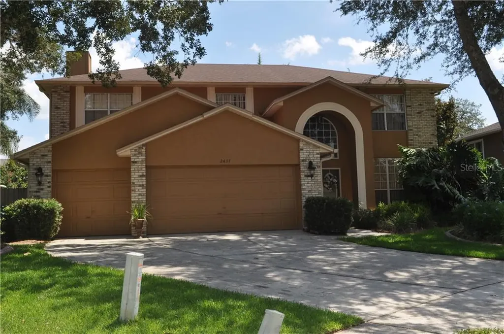2437 Point O Woods Court Oviedo FL 32765