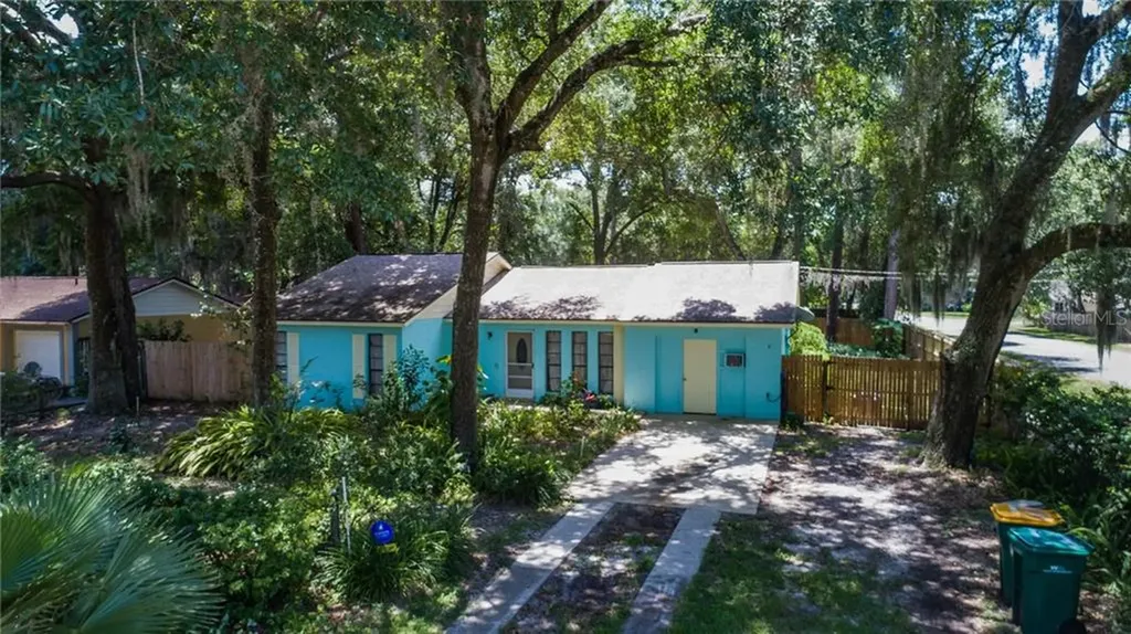 1100 E 12th Avenue Mount Dora FL 32757