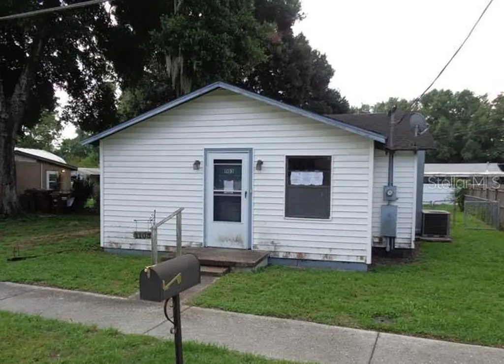 1103 NE 5th Street Mulberry FL 33860