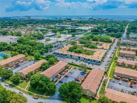 4317 La Riviera Court Tampa FL 33611