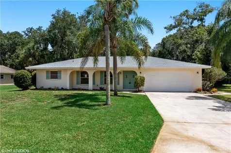 4716 Palm Aire Circle Sarasota FL 34243
