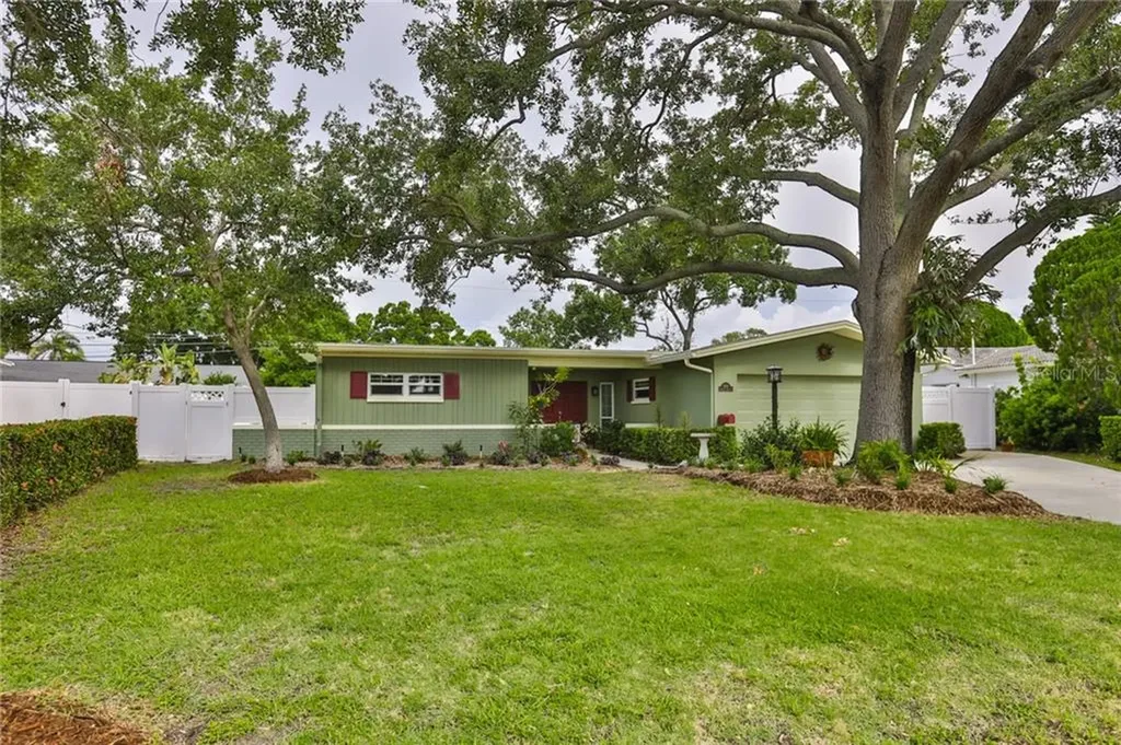 2101 Dolphin Boulevard S St Petersburg FL 33707