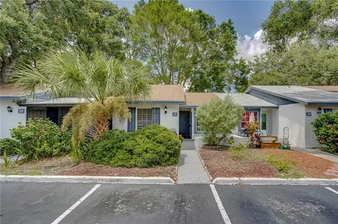 7355 Parkside Villas Drive N St Petersburg FL 33709