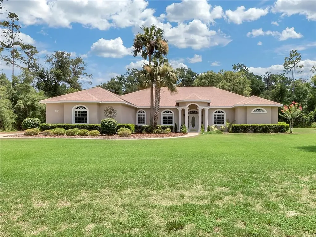 1930 Glenwood Oaks Lane Deland FL 32720