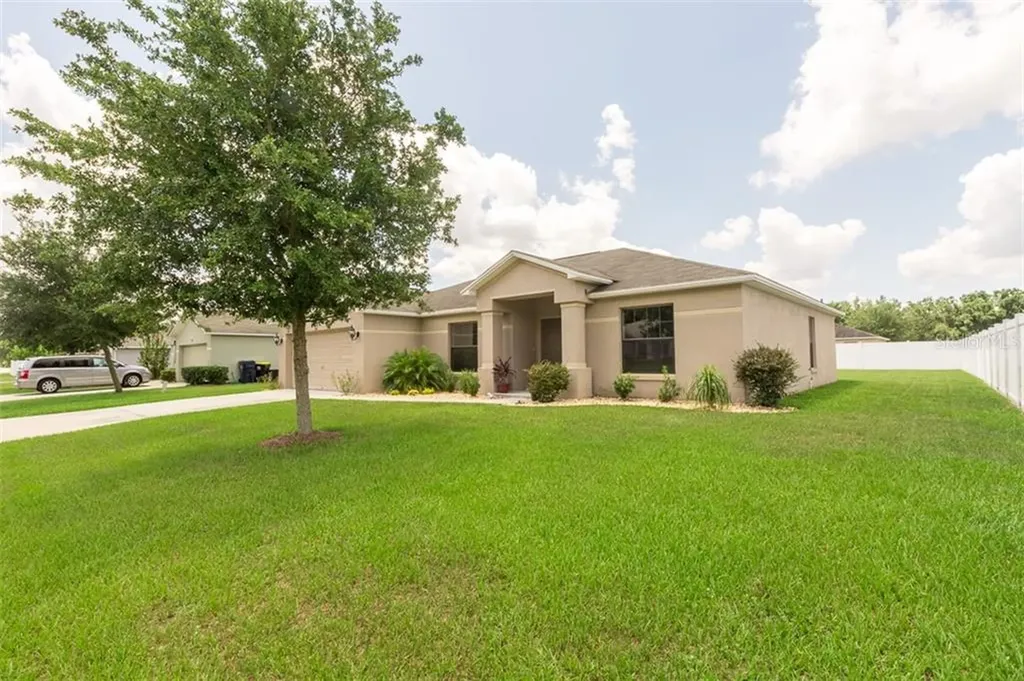 757 Barrister Drive Auburndale FL 33823