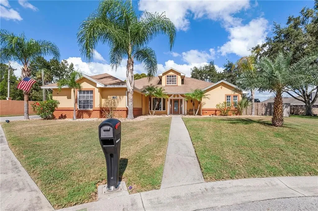 2881 Chatsworth Lane Lakeland FL 33812