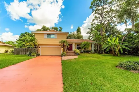 1021 Serpentine Drive S St Petersburg FL 33705