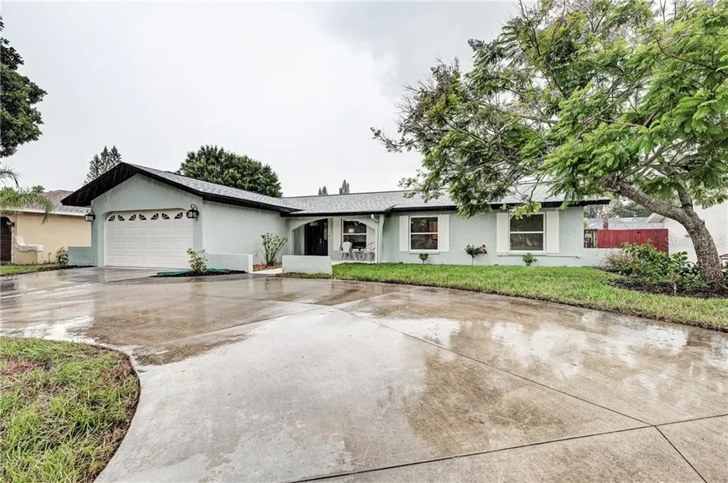 6011 9th Avenue W Bradenton FL 34209