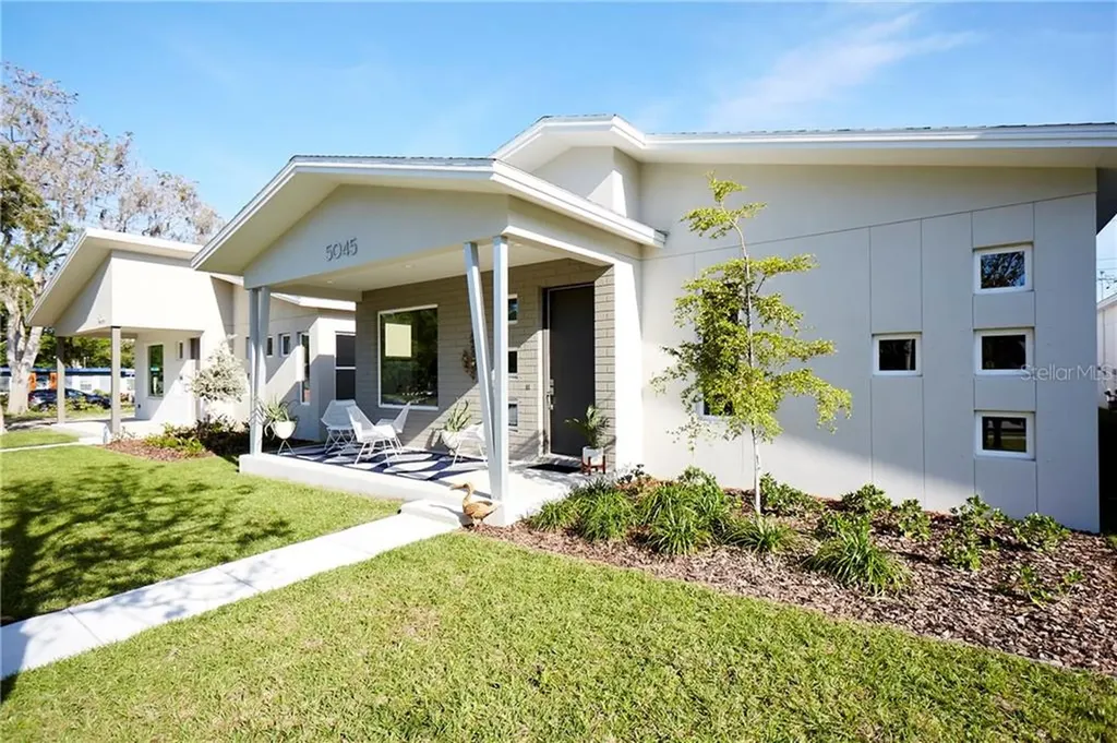5029 Dartmouth Avenue N St Petersburg FL 33710