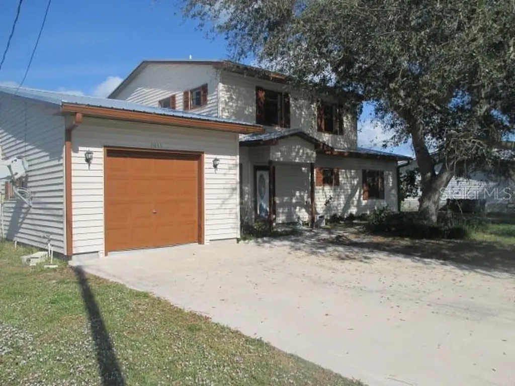 2011 SE 33rd Street Okeechobee FL 34974