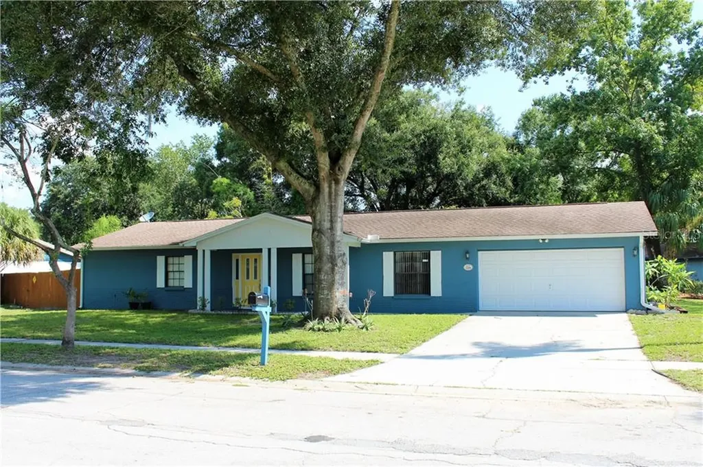 1206 Waterbury Loop Lutz FL 33559