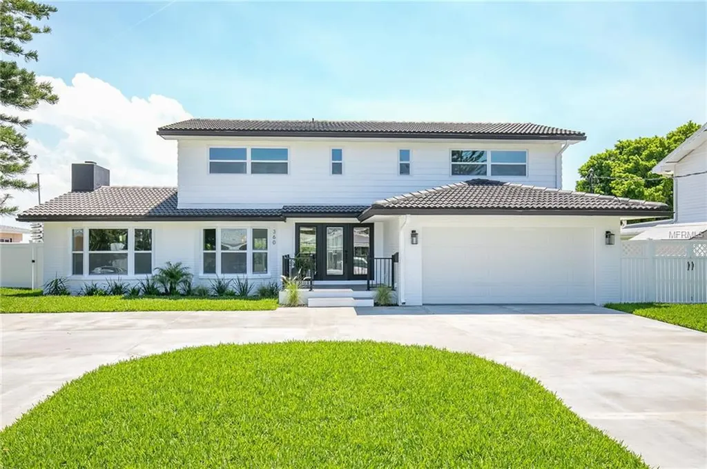 360 Colony Point Road S St Petersburg FL 33705