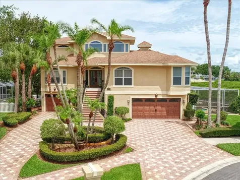 103 Royal Court Safety Harbor FL 34695