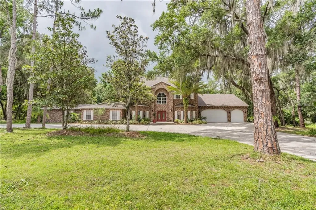 5415 Shakespeare Drive Dover FL 33527