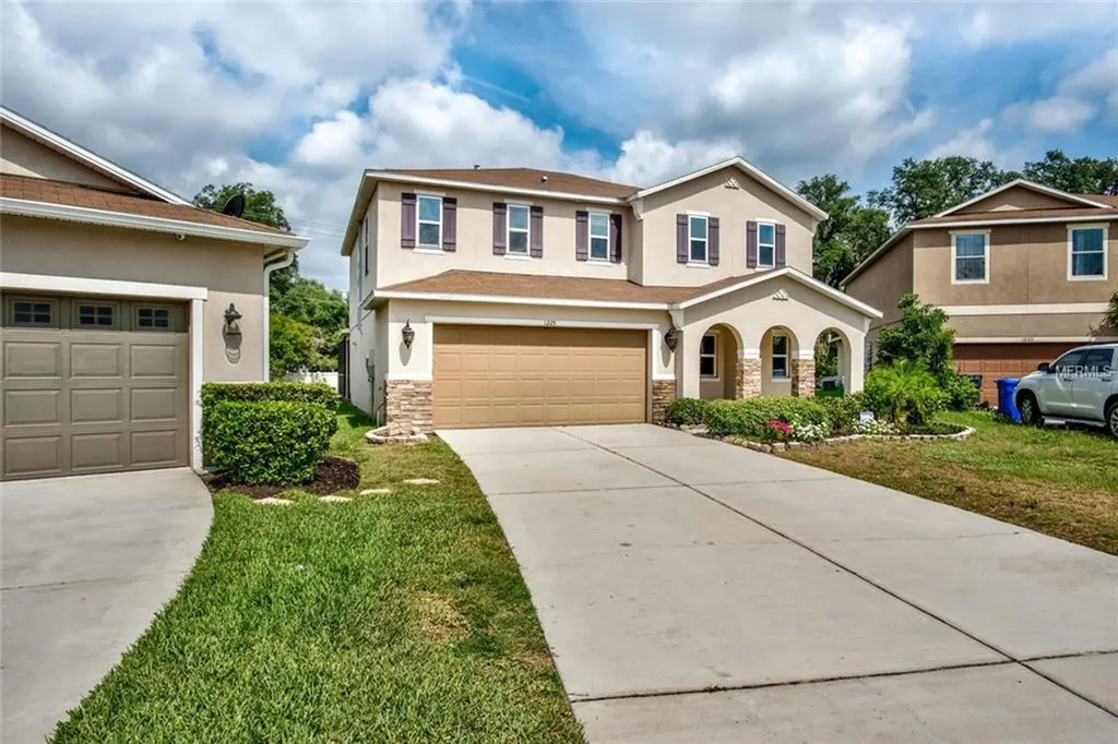 1225 Canyon Oaks Drive Brandon FL 33510