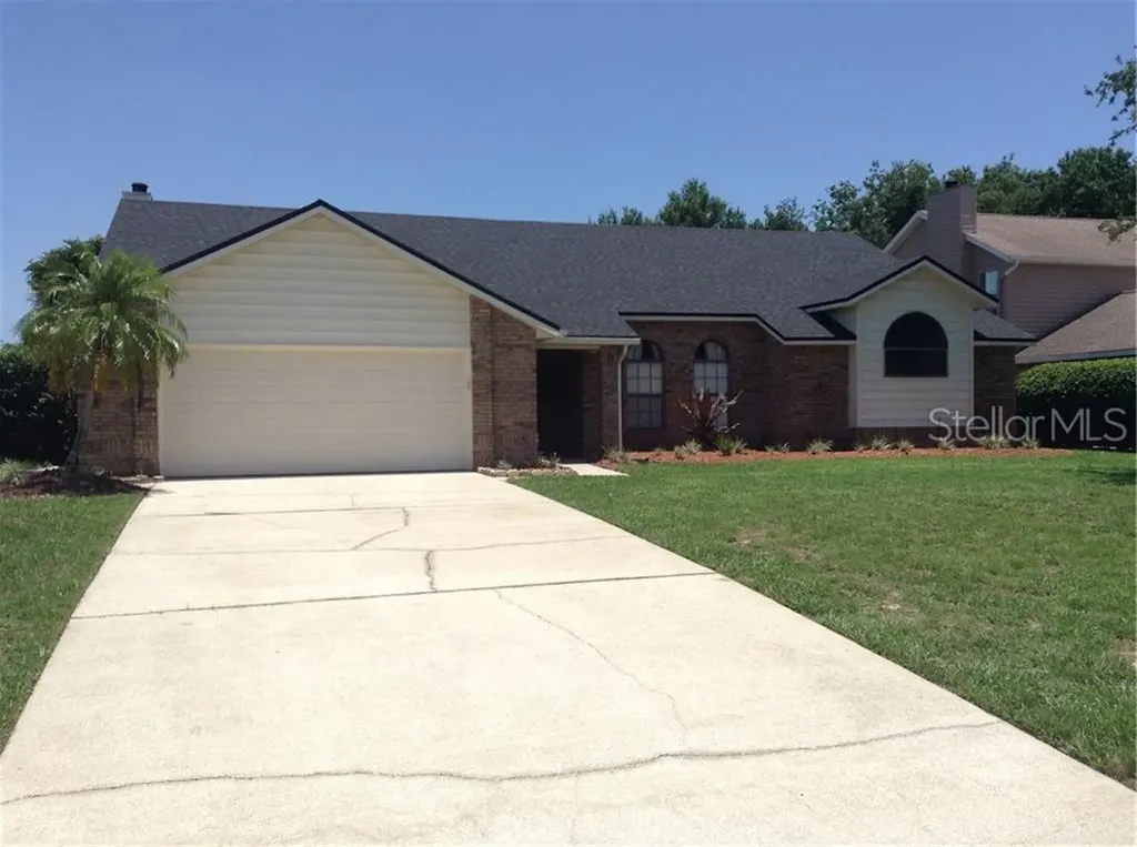 11 Bass Lake Drive Debary FL 32713