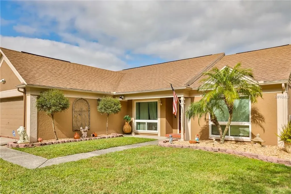 9726 Cypress Shadow Avenue Tampa FL 33647