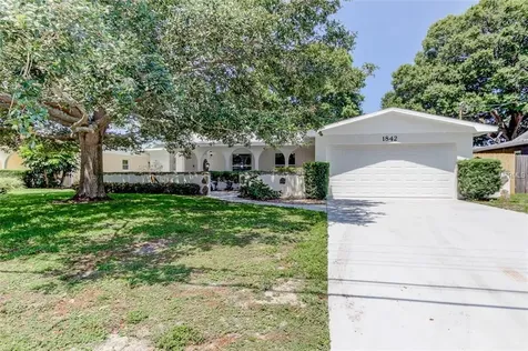 1842 Winchester Road N St Petersburg FL 33710