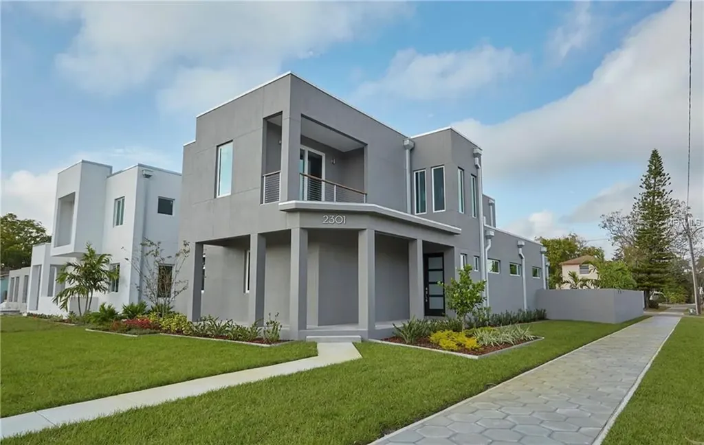 2301 Dartmouth Avenue N St Petersburg FL 33713