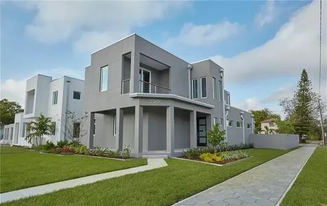 2301 Dartmouth Avenue N St Petersburg FL 33713