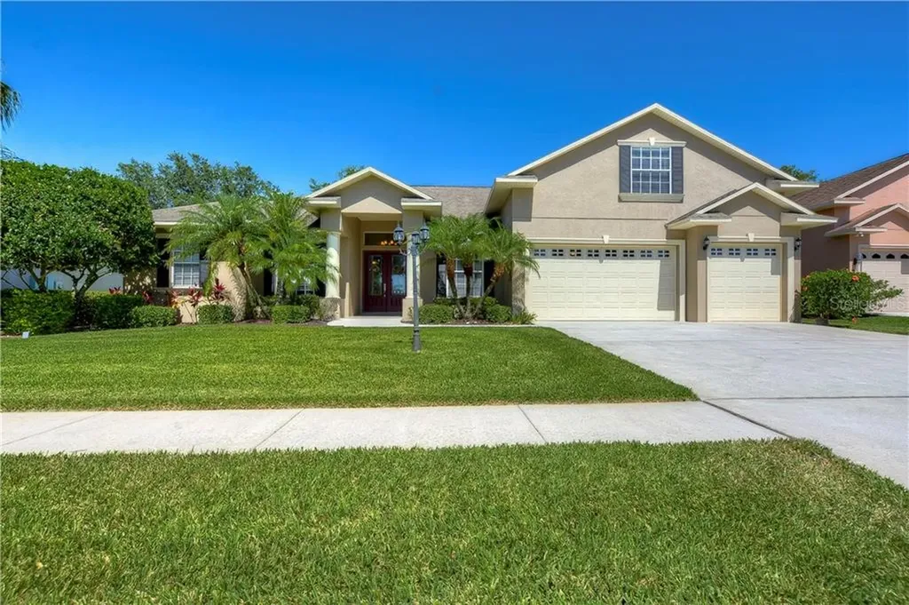 714 Citrus Wood Lane Valrico FL 33594