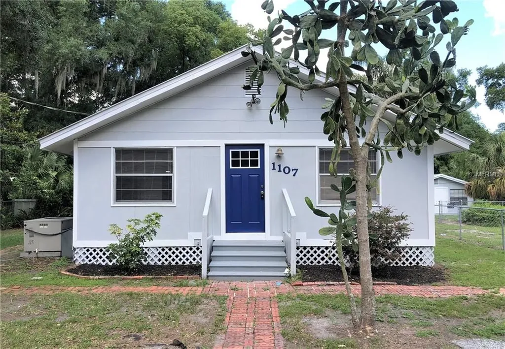 1107 N Shannon Avenue Plant City FL 33563