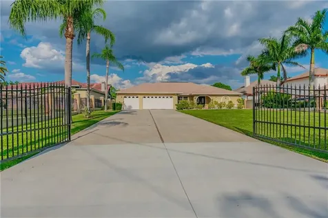 5105 Troydale Road Tampa FL 33615