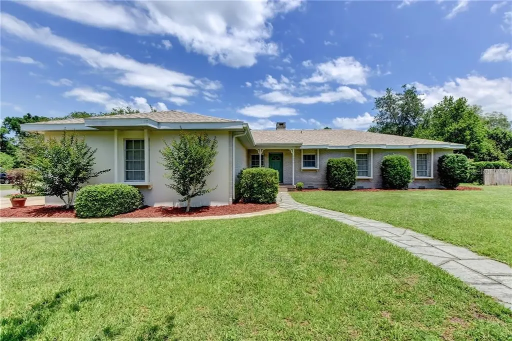 1276 Cardinal Lane Deland FL 32720